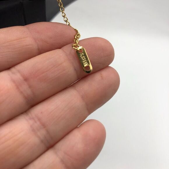 18K Gold Plated Stainless Steel "Flower" Necklace Waterproof Hypoallerge… - Picture 9 of 11